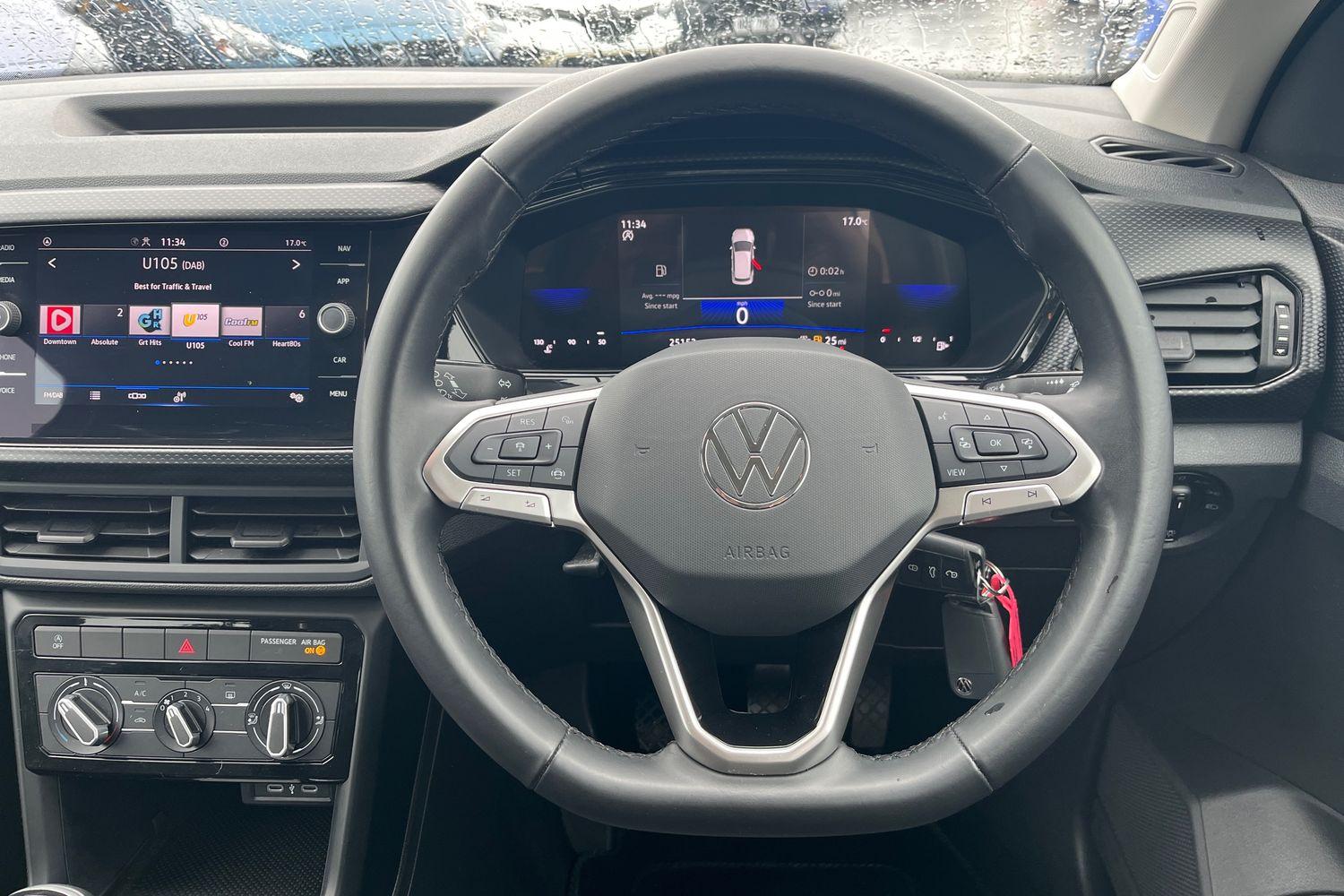 Volkswagen T-CROSS Photo 11