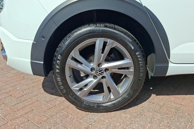 VOLKSWAGEN Taigo Photo 5