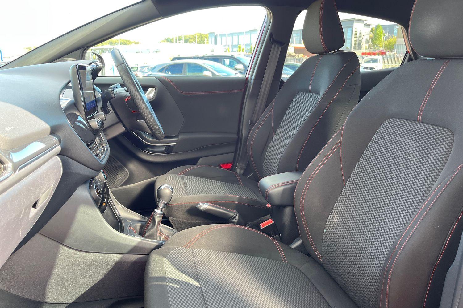 Ford PUMA Photo 18