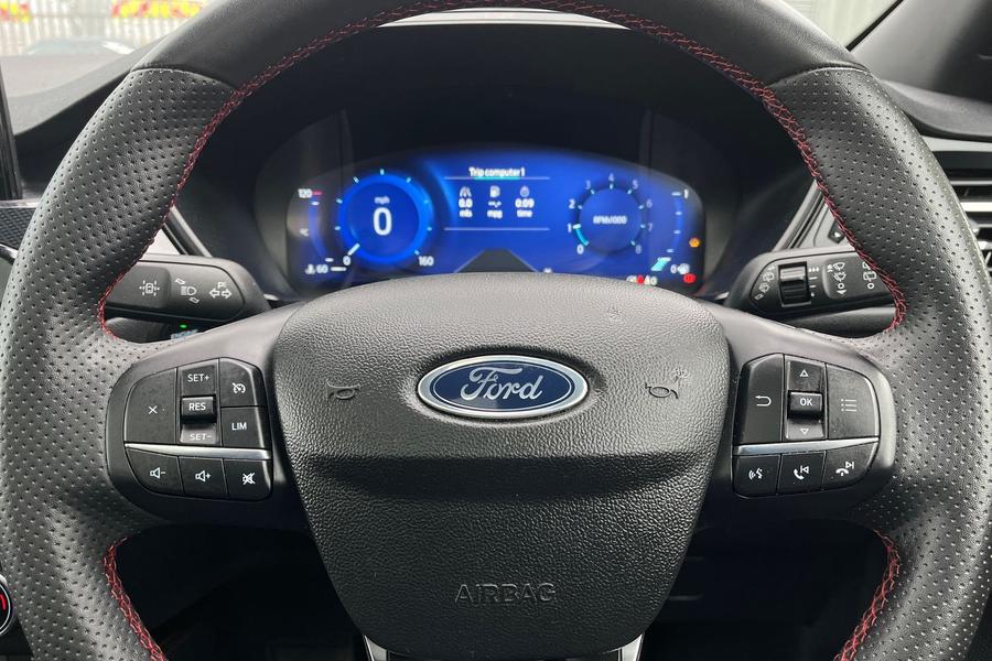 Ford Kuga Photo autoimg-7be99ff1dc03c0ba0da9aafe34228af0040a927b.jpg