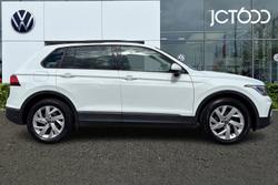 VOLKSWAGEN Tiguan Photo 4