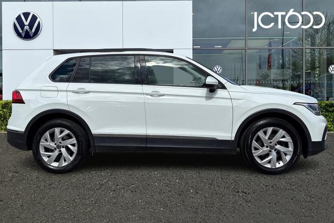 VOLKSWAGEN Tiguan Photo 4