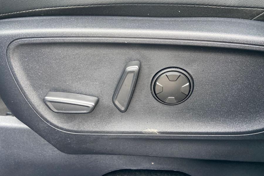 Ford Kuga Photo autoimg-7bea56ddd7b1c7f5cfe890adcb7a5377548a3e74.jpg