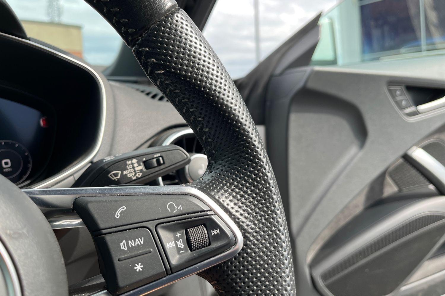 Audi TT Photo 27