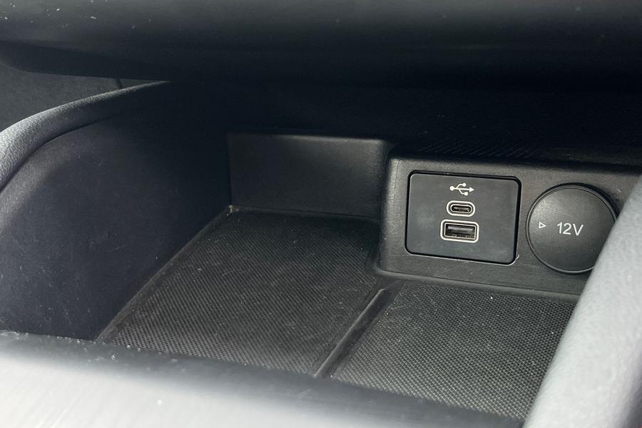 Ford KUGA Photo autoimg-7bf3080bb5fc2a19329ce9df88cf01dc6f4ac9ab.jpg