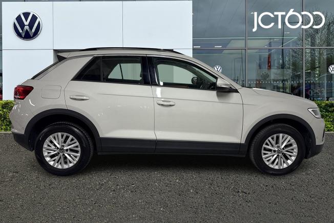 VOLKSWAGEN T-Roc Photo 4