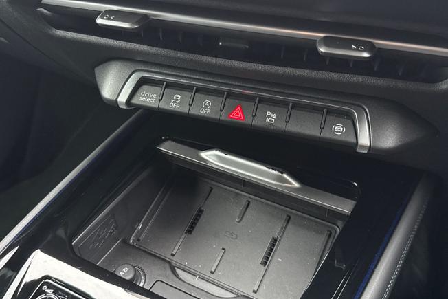 AUDI Q3 Photo 38