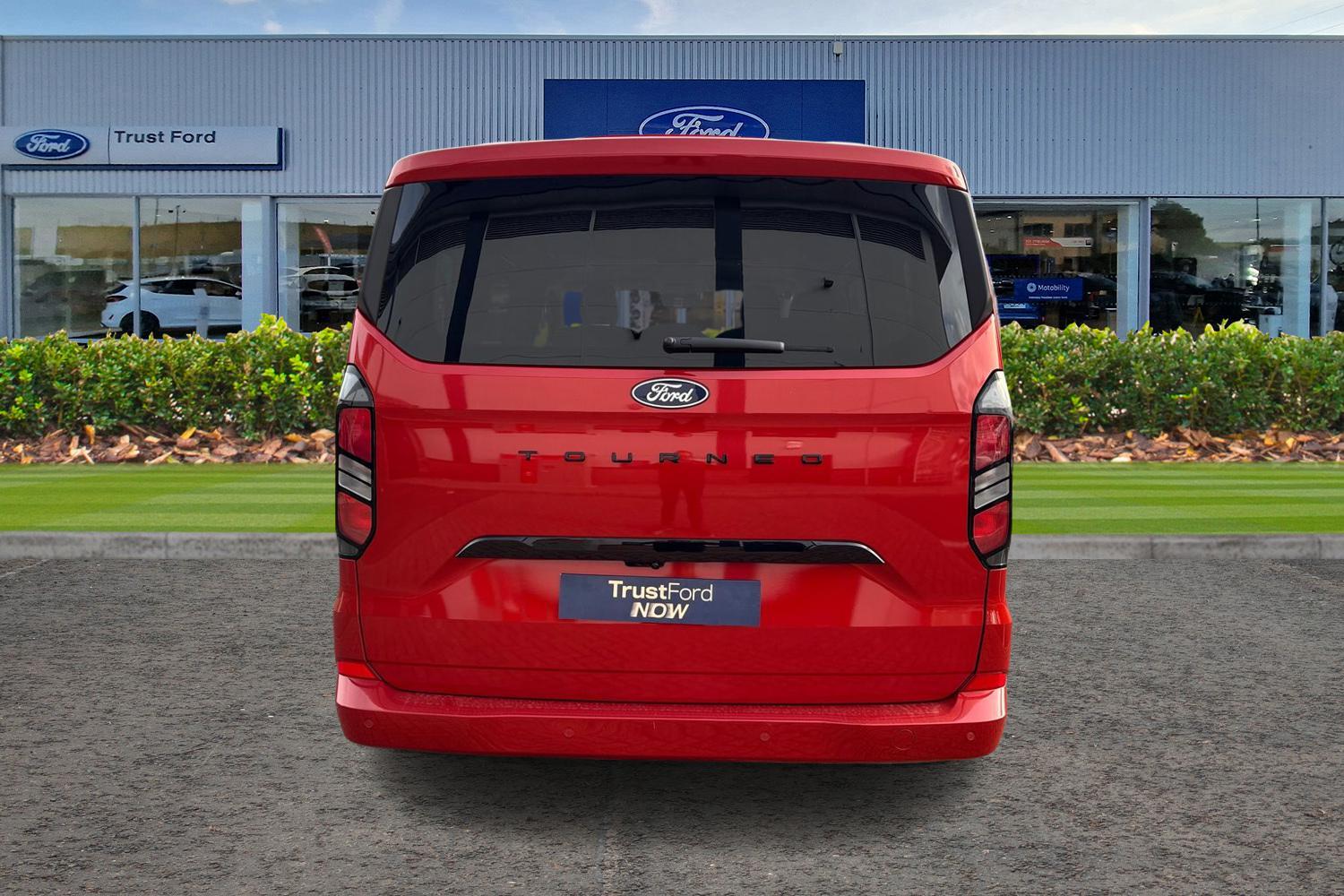Ford Tourneo Custom Photo 12