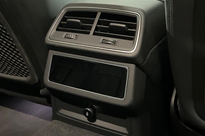 AUDI Rs6 Avant Photo 28