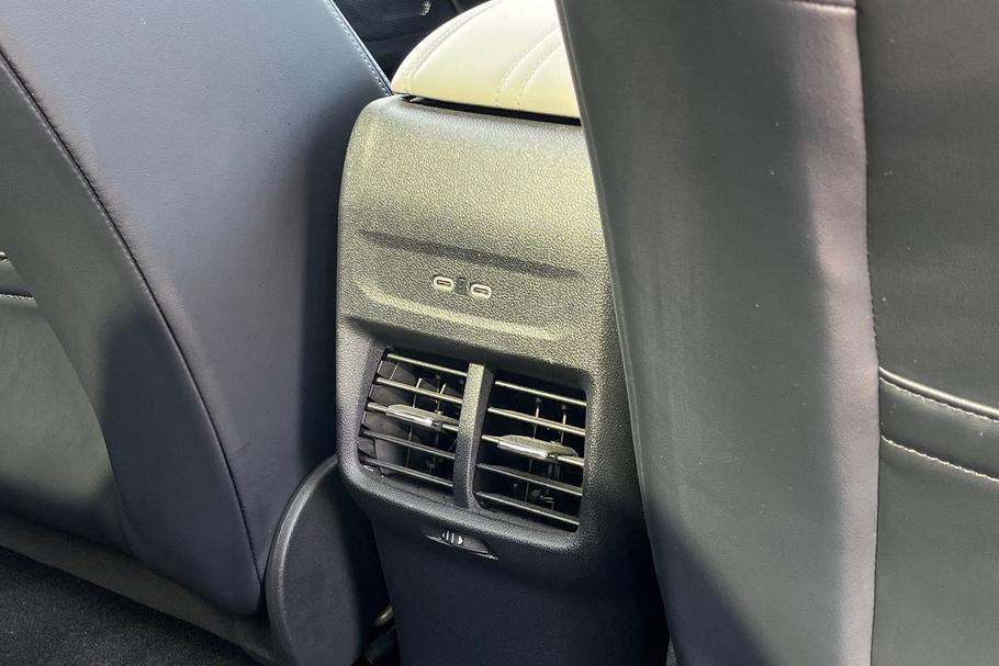 Used Ford EXPLORER 37