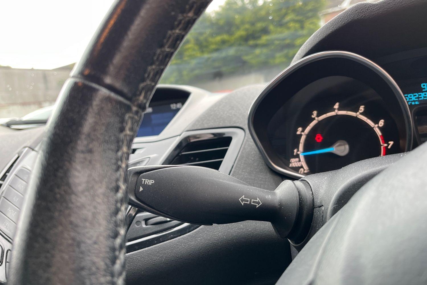 Ford FIESTA Photo 13