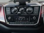 Volkswagen UP Photo 41