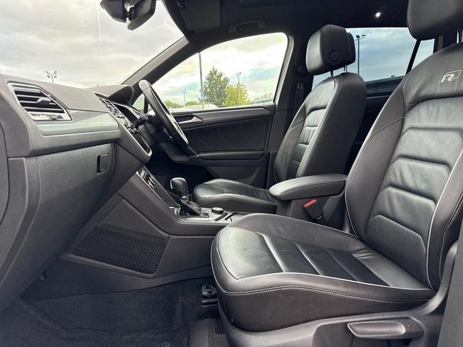 VOLKSWAGEN Tiguan Photo 23
