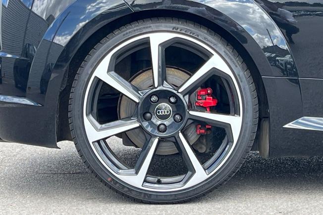 AUDI Tt Rs Photo 5