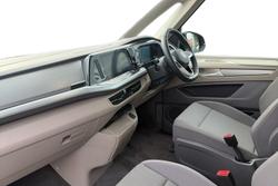 VOLKSWAGEN Multivan Photo 2
