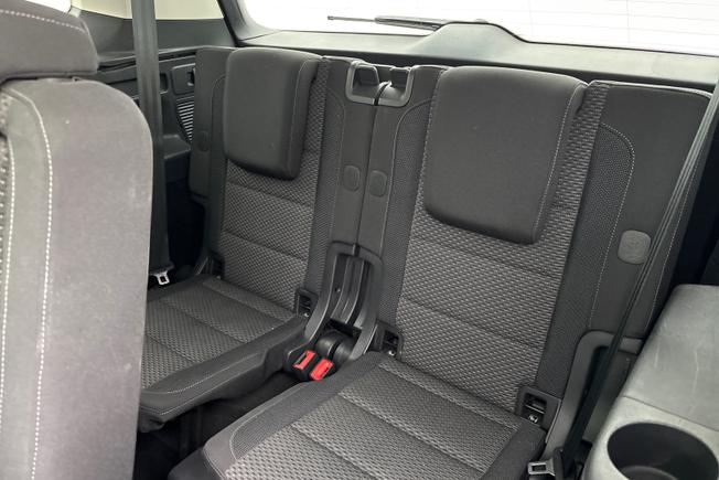VOLKSWAGEN Touran Photo 28