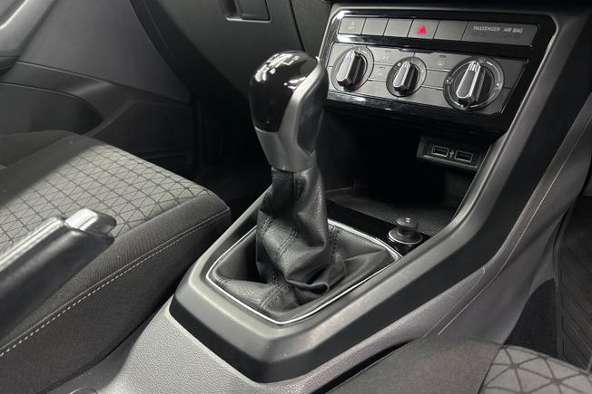 VOLKSWAGEN T-Cross Photo 23