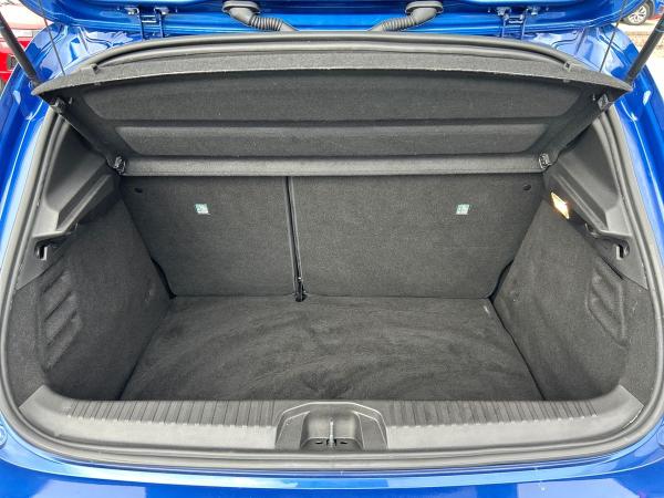 Renault Clio Photo autoimg-7c150abda4ea30cd5d55e4292772460ee3ae99fd.jpg