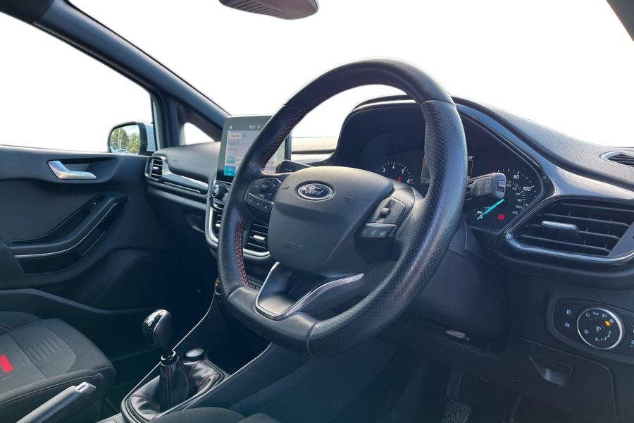 Ford FIESTA Photo autoimg-7c1564d72e7d14fadd51fd4b756efaf4932eee8d.jpg