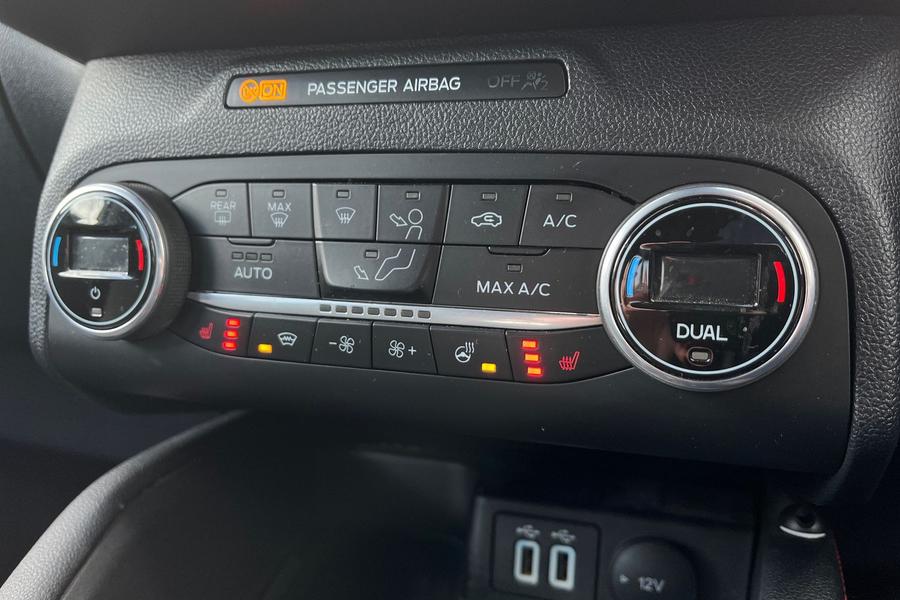 Ford Kuga Photo autoimg-7c19106ce55f38b55dd9f90e112323f325fb4abf.jpg