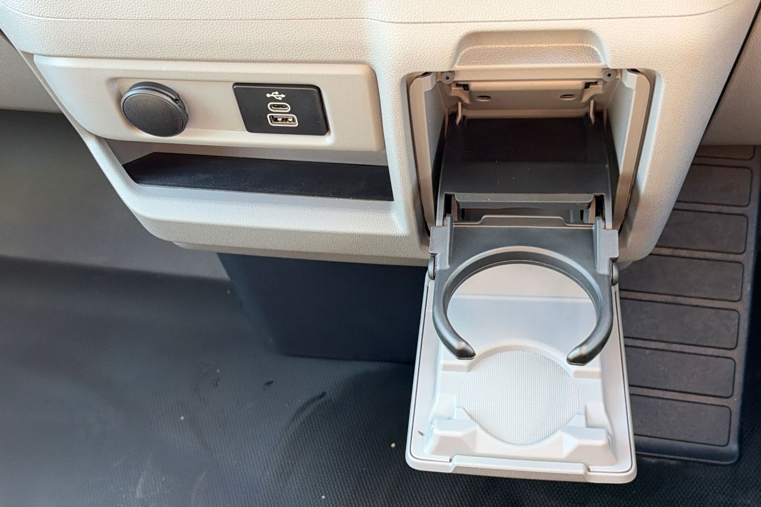 Ford E-TRANSIT CUSTOM Photo 26