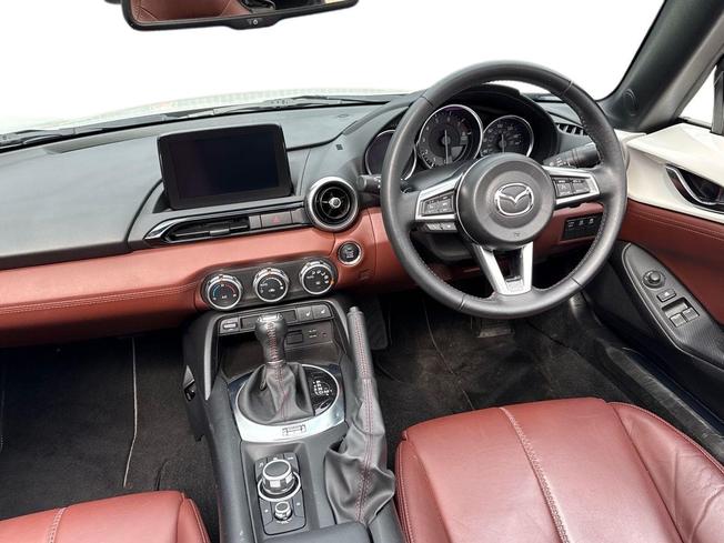MAZDA MX-5 Photo 11
