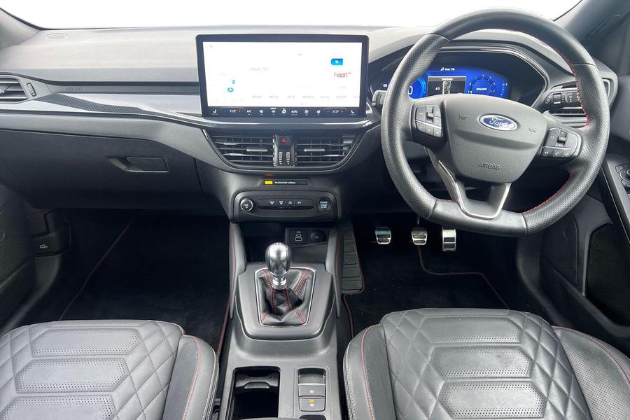 Ford FOCUS Photo autoimg-7c1f52235f64f59cfd7464cc32dcf68161c2bc99.jpg