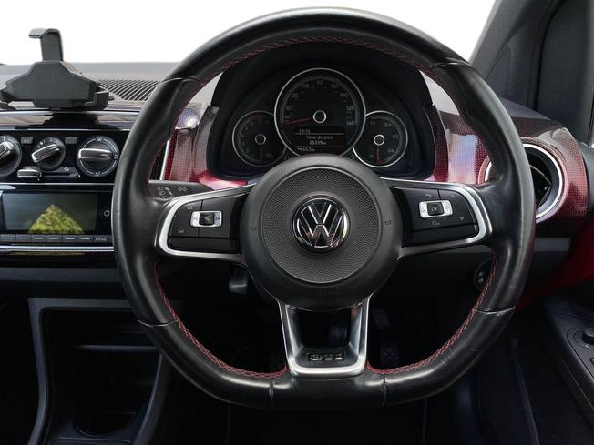 VOLKSWAGEN UP Photo 11