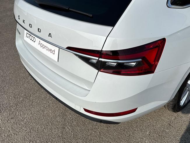 ŠKODA Superb Photo 23