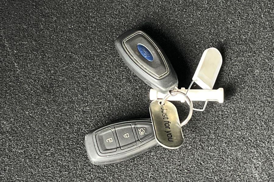 Ford Kuga Photo autoimg-7c256b77bd991210a759f66f75fd08da3f35aa70.jpg