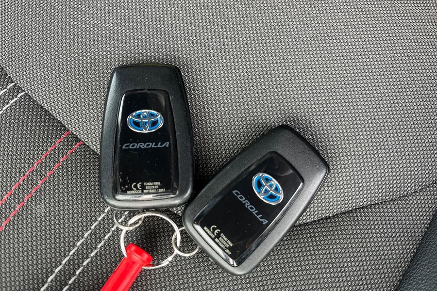 Toyota COROLLA Photo autoimg-7c2750b04a73efdeef00d8283e9656f39bc3a079.jpg