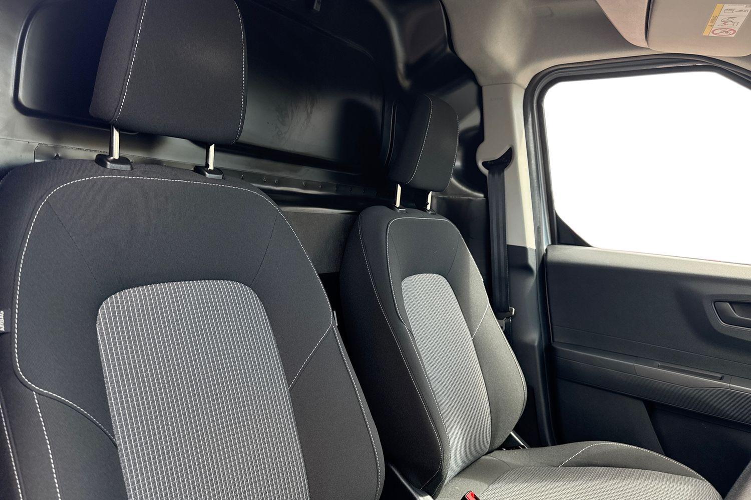 Ford TRANSIT COURIER Photo 10