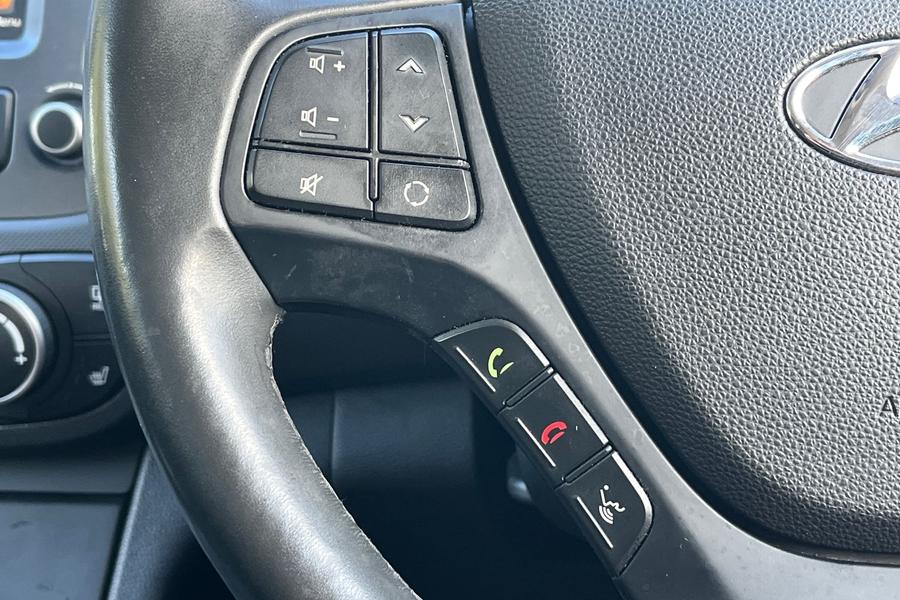 Hyundai i10 Photo autoimg-7c2a947c900e957a310665ee9b610206b21fd5cb.jpg