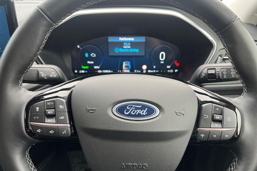 Ford Kuga Photo autoimg-7c2b5e6d96a29e746a7e72550d3112a57f3cbf6c.jpg