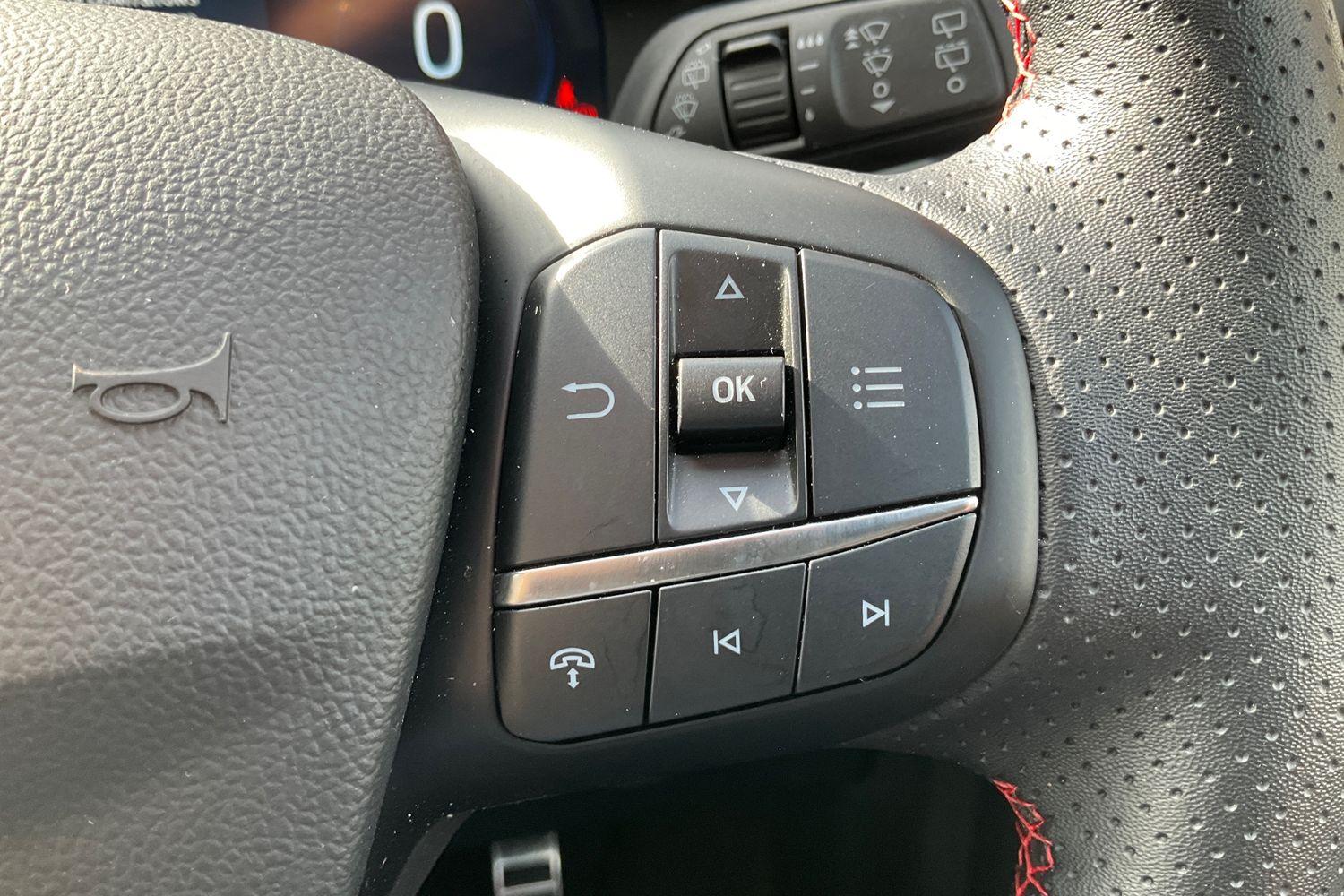 Ford KUGA Photo 36