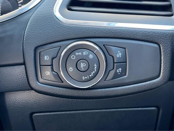 Ford Galaxy Photo autoimg-7c2f737e9f3e9364b76a93a0e7fa1a13268d99c6.jpg