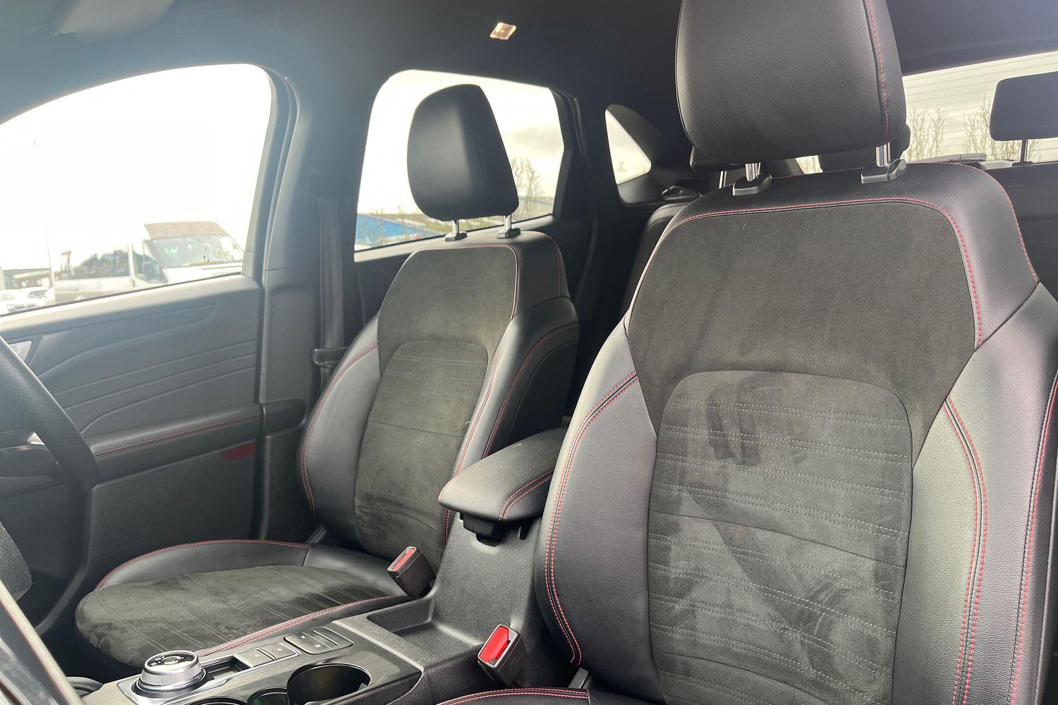 Ford KUGA Photo 18