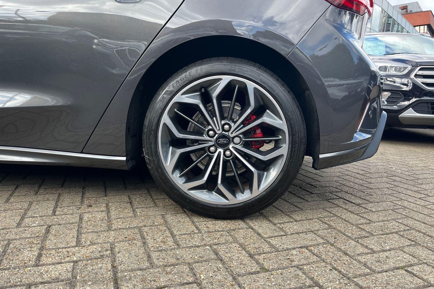 Ford FOCUS Photo 7
