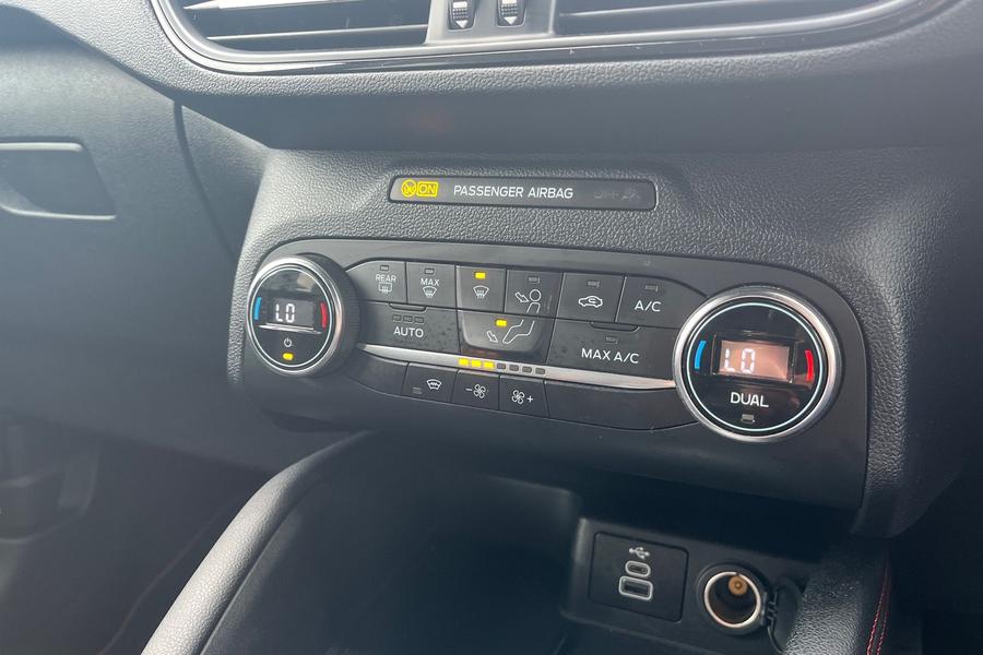Ford KUGA Photo autoimg-7c35ec92cd3032ebb62f2154f828ad8b2441e0df.jpg