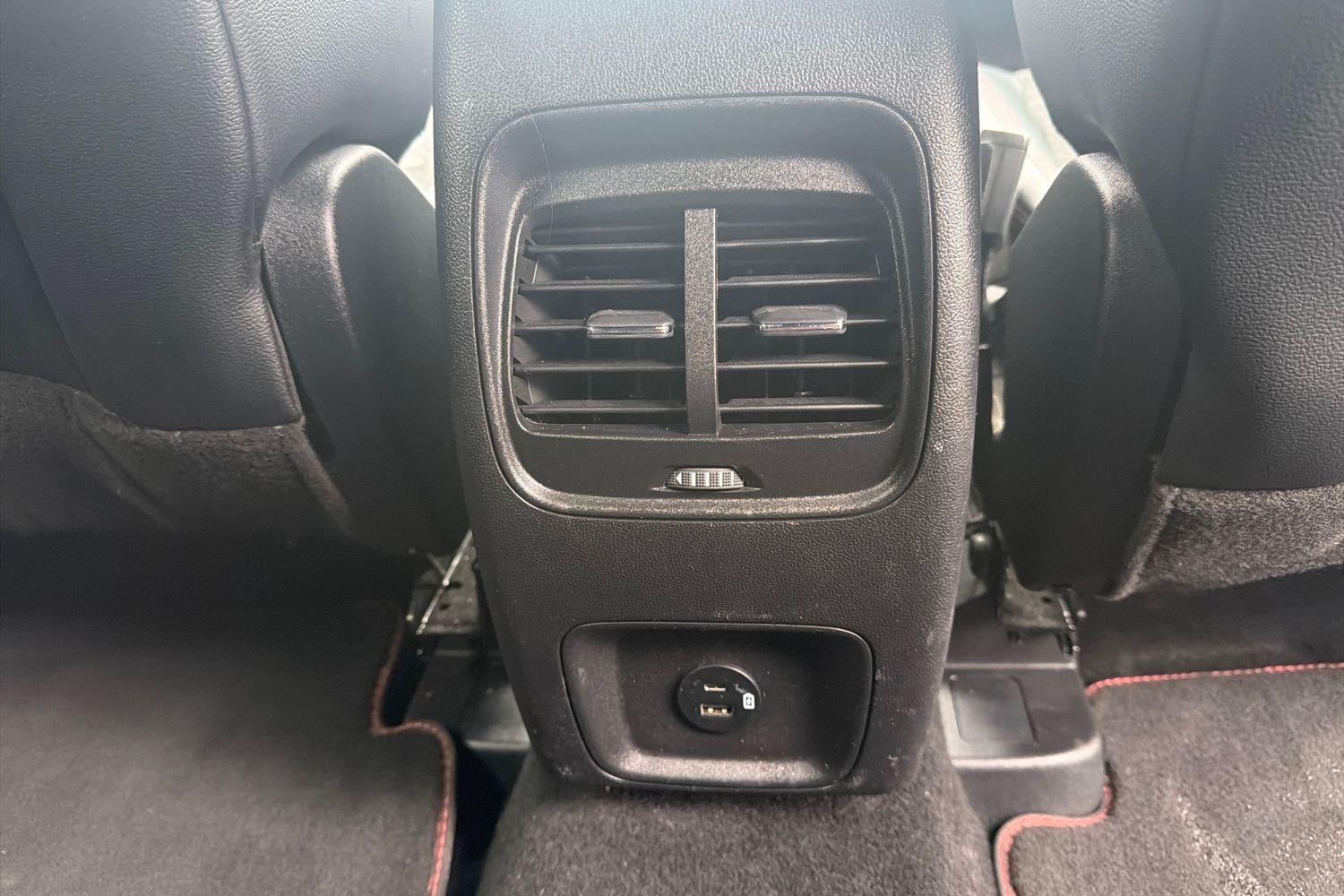 Ford KUGA Photo 23