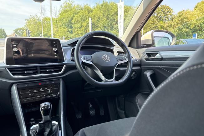 VOLKSWAGEN T-Roc Photo 31