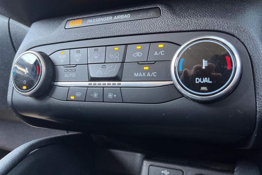 Ford KUGA Photo autoimg-7c3ea1d66d561f59e12db52983179bc269b51c07.jpg