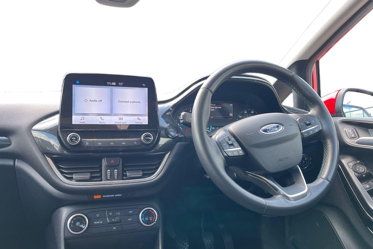 Ford FIESTA Photo 9