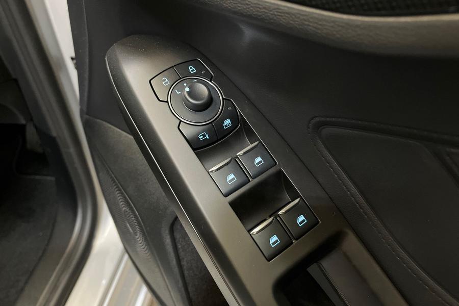 Ford FOCUS Photo autoimg-7c40b1b0e23a497d0021c873ae3dac614b2754c8.jpg