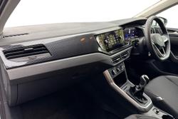 VOLKSWAGEN Polo Photo 2
