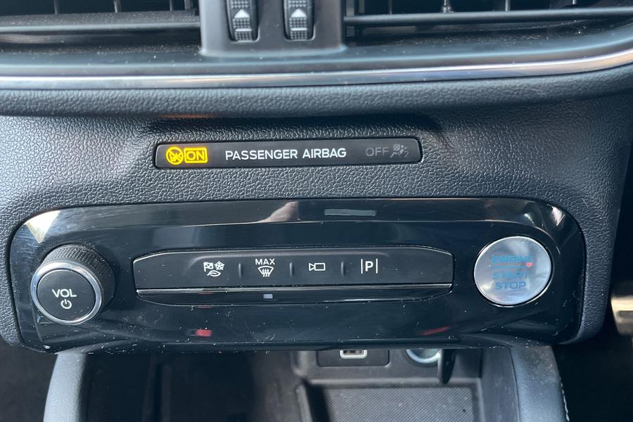 Ford Kuga Photo autoimg-7c434800f04c3fd48b4e709d6f1923e8dfb84696.jpg