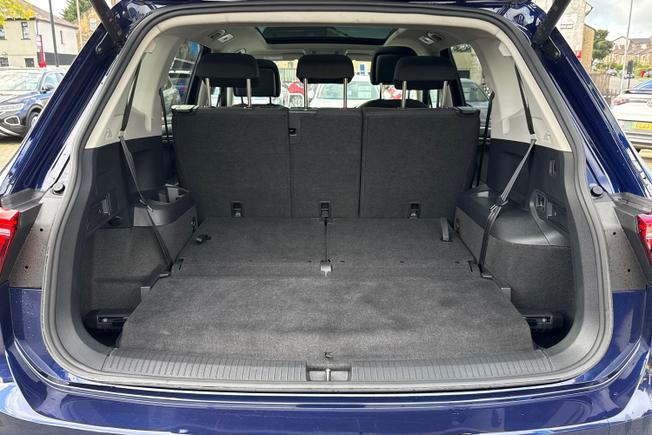 Volkswagen Tiguan Allspace Photo 12