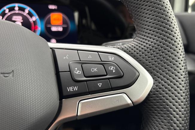 VOLKSWAGEN Golf Photo 17