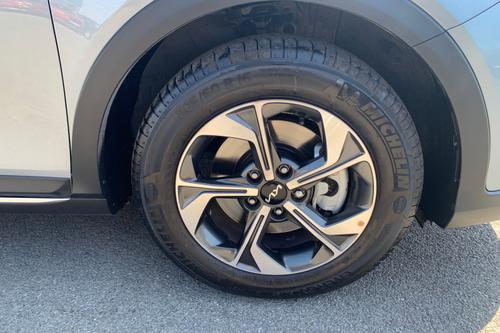 Kia XCEED Photo autoimg-7c47fe40fac1608410a0d2b66e9844a4b2e2dbc5.jpg