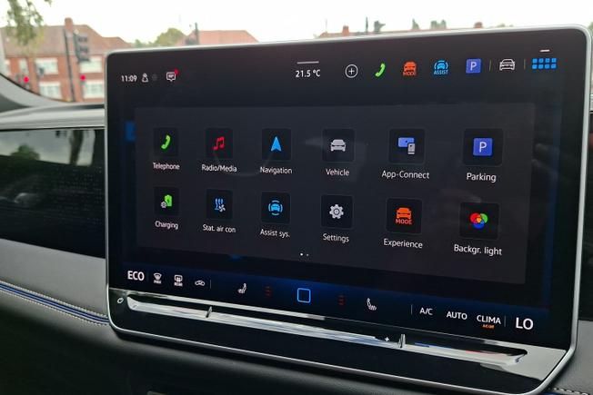 VOLKSWAGEN Tiguan Photo 13